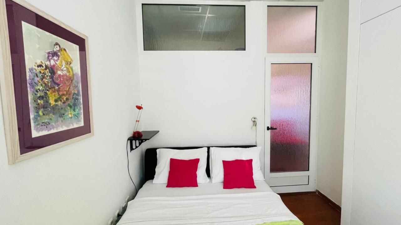 Vintage Apartment Inside City Galleria - 자다르 외부 사진